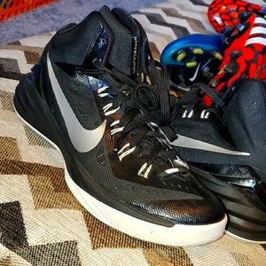 Nike hyper dunk shoe
